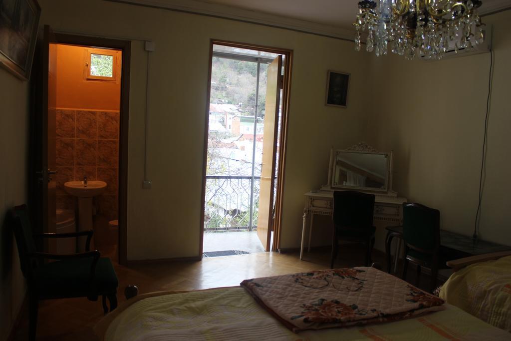 Old District Guest House Tbilisi Exterior photo
