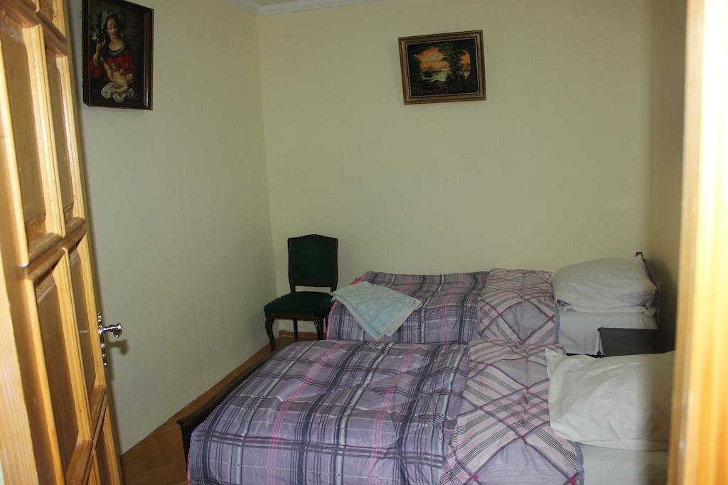 Old District Guest House Tbilisi Room photo