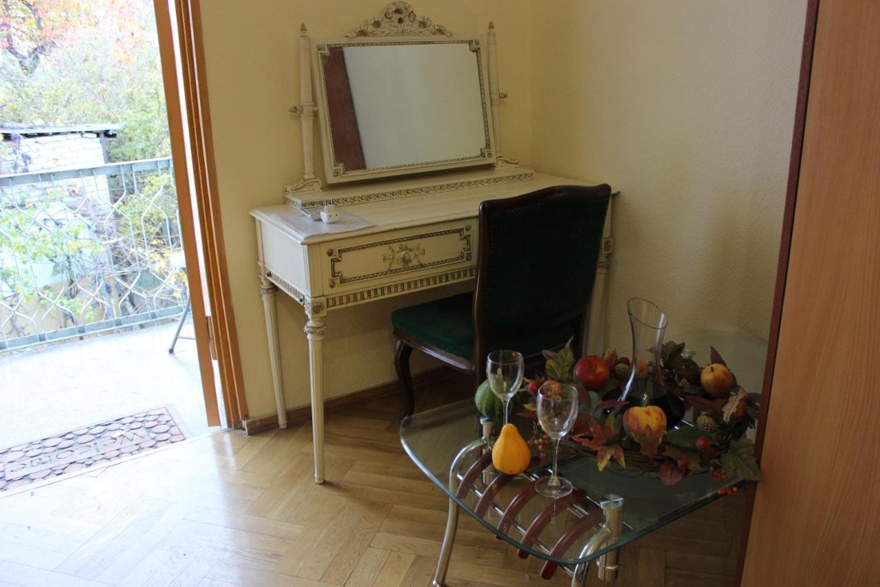 Old District Guest House Tbilisi Exterior photo